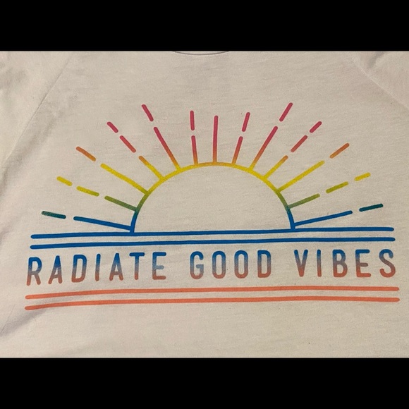 Rainbow Radiate Good Vibes T-shirt in Great Condition Size Small - Picture 2 of 3